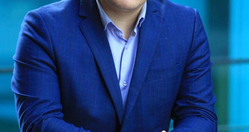 Саян ЕСЖАН: «ҚҰМАРШЫҚ» (микро-поэма)